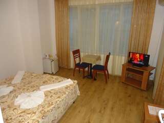 Отель Matev Hotel Бургас Двухместный номер с 1 кроватью и балконом-8